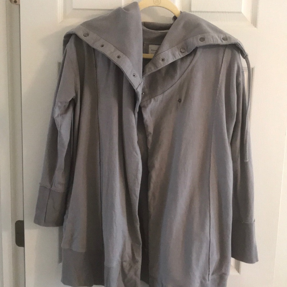 EUC Evy’s Tree size medium Claire